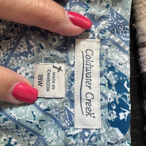 Coldwater Creek Patchwork Floral Button Down Blouse 18W 100% Cotton Blue White - Picture 3 of 5